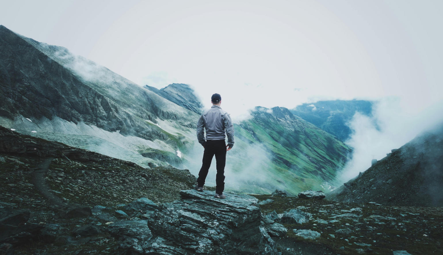 3-Day Hiking Guide in the Swiss Alps: What to Pack & The Best Jacket to Wear